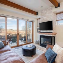 New! Mountain Retreat-Hot Tub, Views, Near Shops!