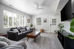 Historic Avenues Two Bedroom Suite!