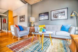New Distinctive Historical Unit from 5 Star Host