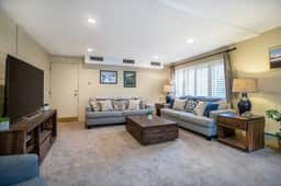 Perfect Condo in Heart of PC, with Pool & Hot Tub!