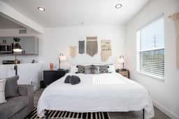 The Barber Loft-Close to Downtown, 35 Mins to Ski!