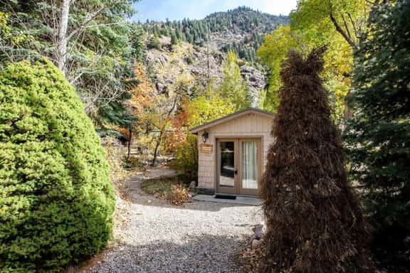 Adorable Studio Cabin on Big Cottonwood River - Image 1