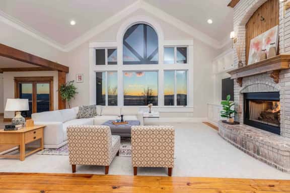 Farmington Oasis-Views, Space & Comfort 1.25 acres - Image 1