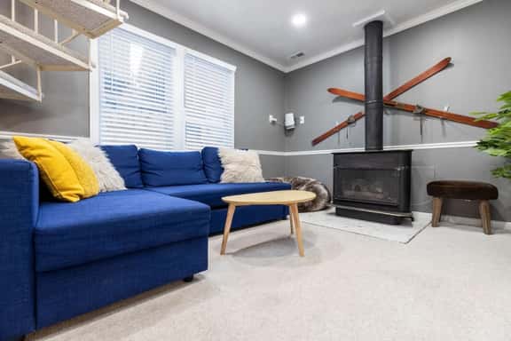 Perfect PC Location - Walk to Ski Lift & Main St. - Image 1