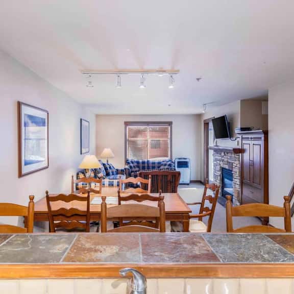 Powderhorn Suite-Ski/Out, Hot Tub w/ Mountain View - Image 1