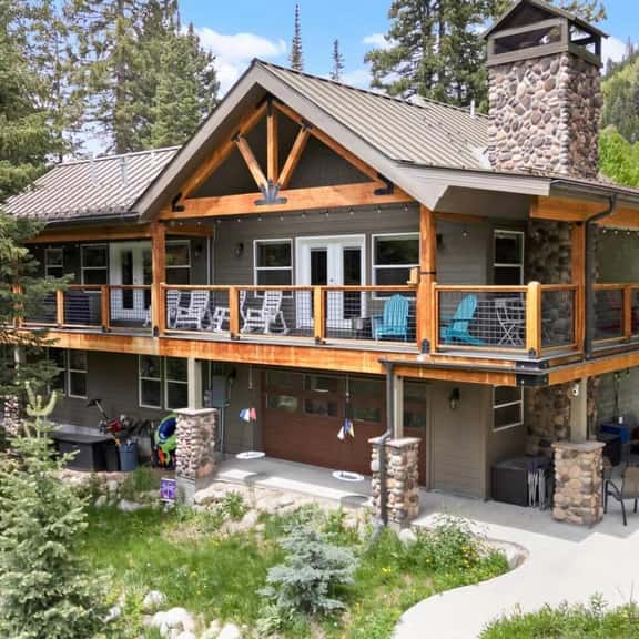 Silver Fork Chalet | 7BR Mountain Lodge + Hot Tub | Sleeps 15 - Image 1