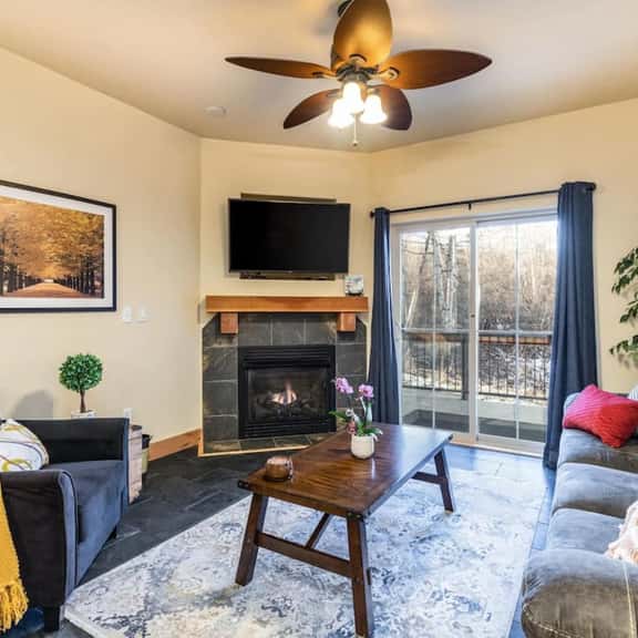 Skier's Dream-Beautifully Updated Park City condo w Hot Tub! - Image 1
