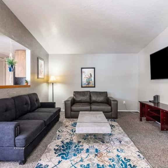 Spacious Pet Friendly Retreat! - Image 1