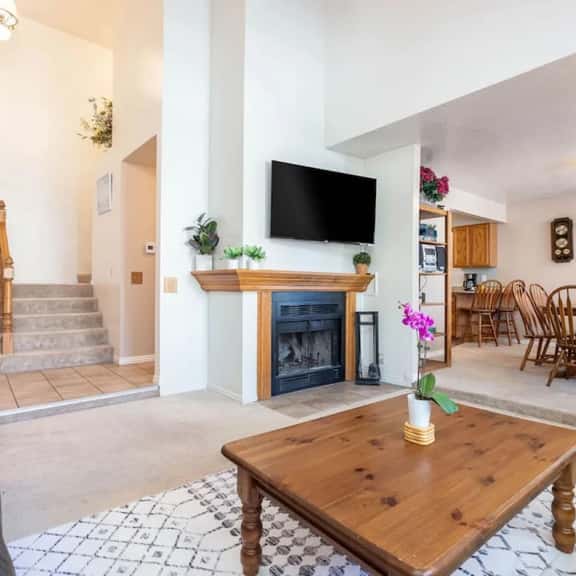 Wasatch Grove | 4BR Ski Retreat + Private Hot Tub | Sleeps 12 - Image 1