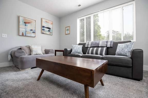 Historic Avenues Two Bedroom Suite!