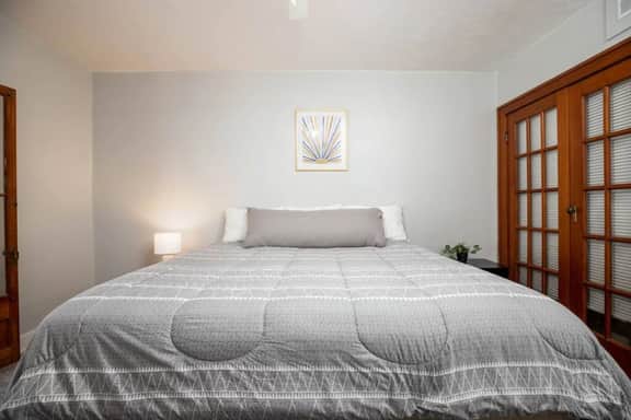 Historic Avenues Two Bedroom Suite!