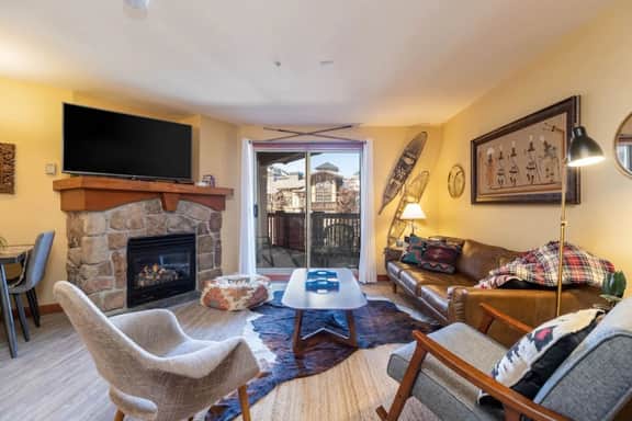 Ski in/out,Pool,Hot Tub,Pool Table - Resort View!