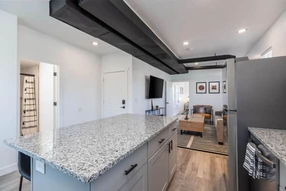The Barber Suite-Near Downtown, 35 Mins to Skiing! - Image 4