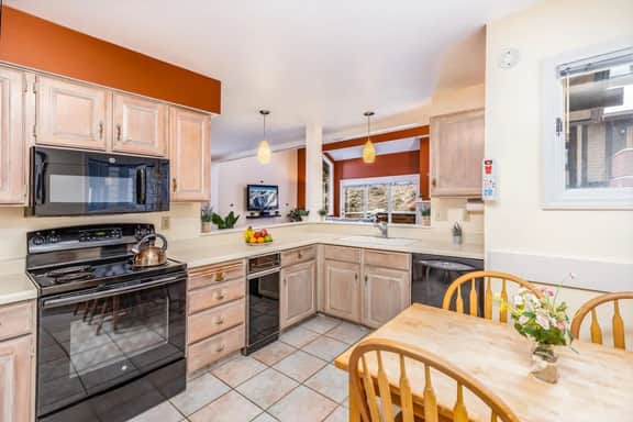 Spacious Townhome At Base of Cottonwood Canyons