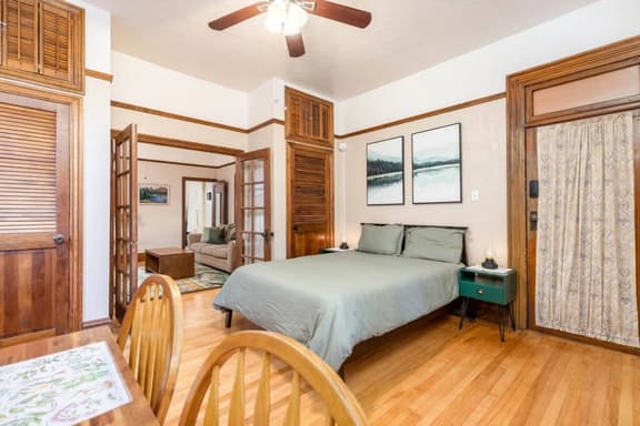 Craftsman Cabin - Historic Dtwn Avenues Apartment00